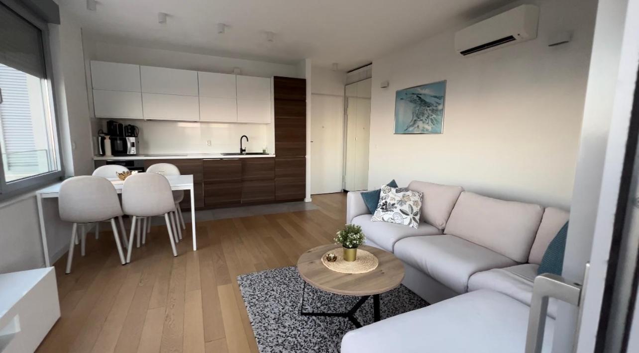 Splendid Split View Apartment Luaran gambar